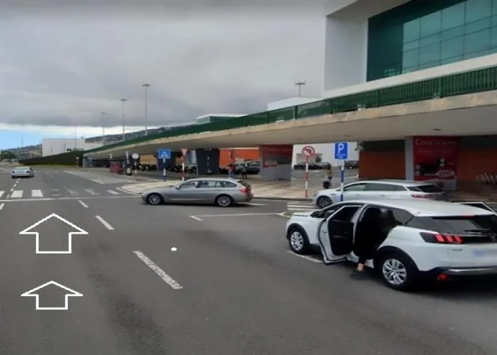 Chalet Santana, Flowers's House *